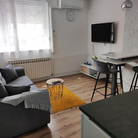 Apartman Emy Karlovac Eksteriør bilde